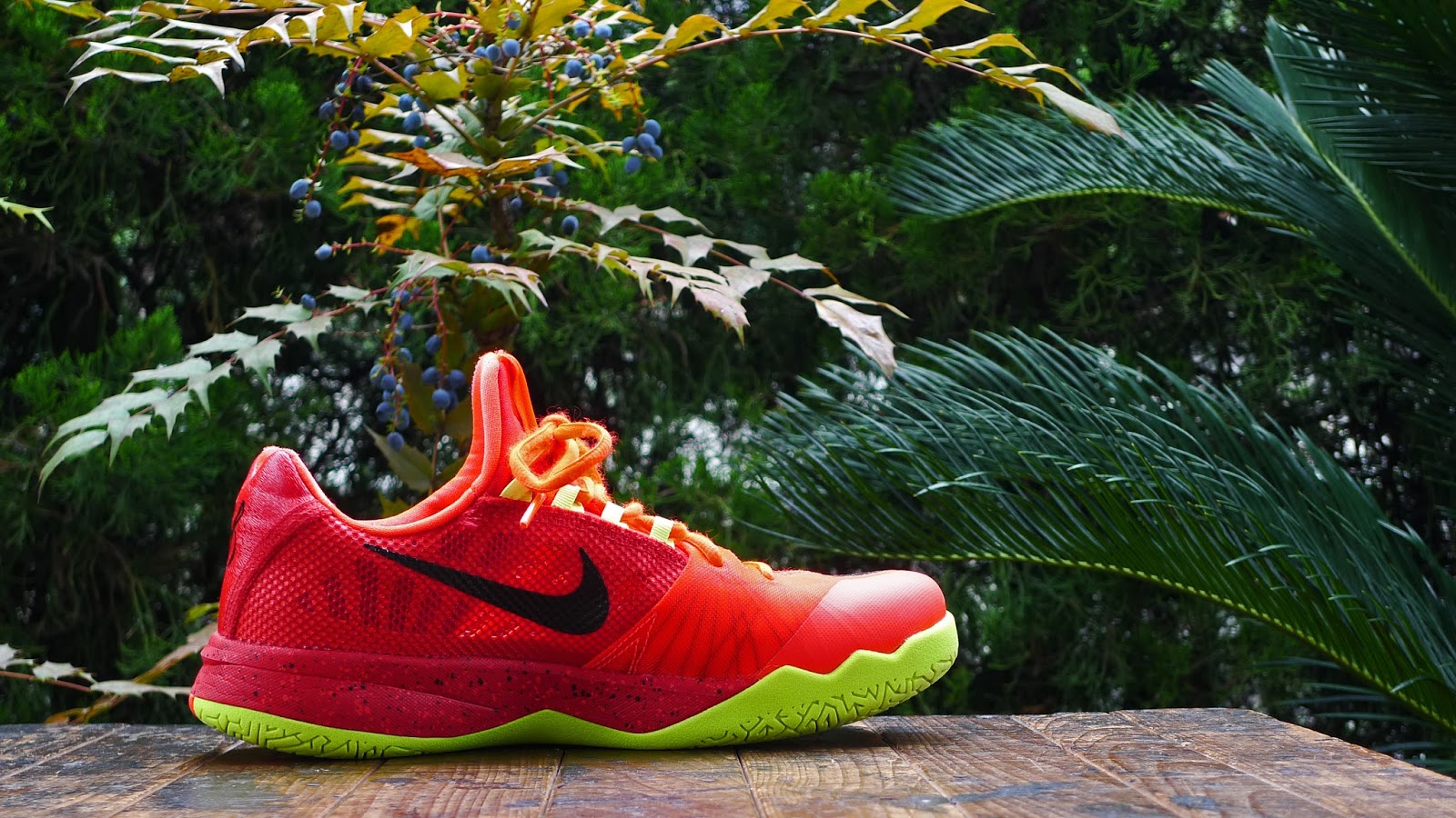 Nike バスケットボールシューズ ランザワン Nike Zoom Run The One